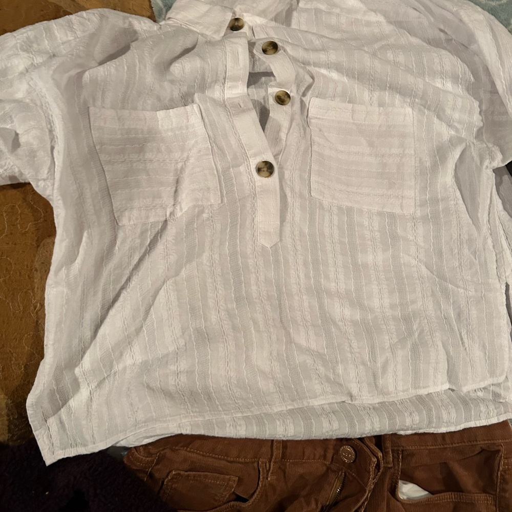 White loft brand large women’s shirt.